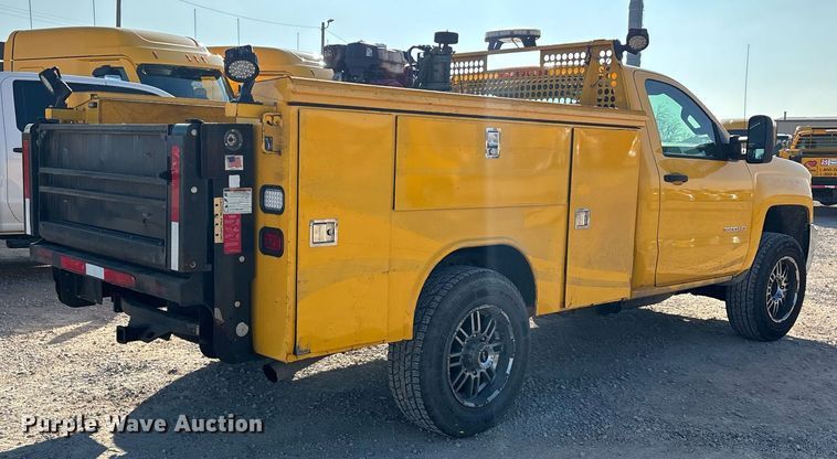 image for item ER4755 2016 Chevrolet Silverado 3500HD utility bed pickup truck
