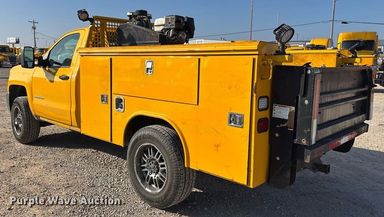 image for item ER4755 2016 Chevrolet Silverado 3500HD utility bed pickup truck