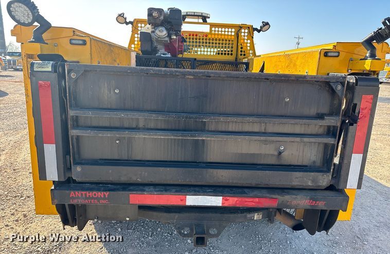 image for item ER4755 2016 Chevrolet Silverado 3500HD utility bed pickup truck