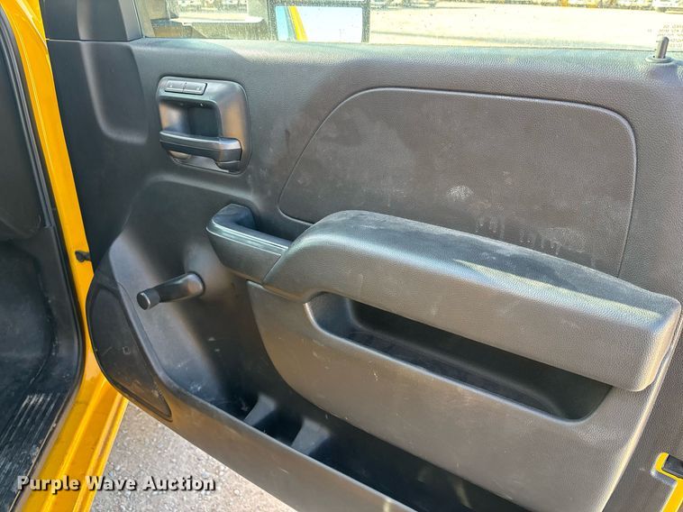 image for item ER4755 2016 Chevrolet Silverado 3500HD utility bed pickup truck