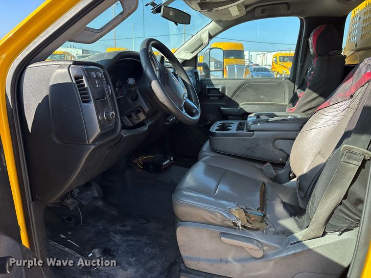 image for item ER4755 2016 Chevrolet Silverado 3500HD utility bed pickup truck