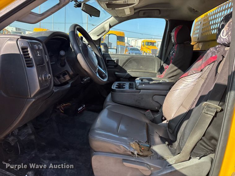 image for item ER4755 2016 Chevrolet Silverado 3500HD utility bed pickup truck