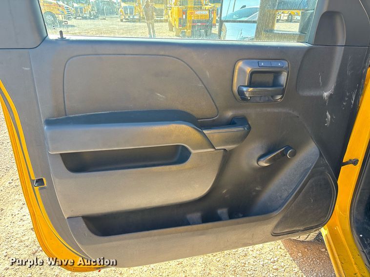 image for item ER4755 2016 Chevrolet Silverado 3500HD utility bed pickup truck