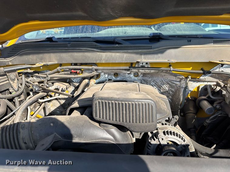 image for item ER4755 2016 Chevrolet Silverado 3500HD utility bed pickup truck