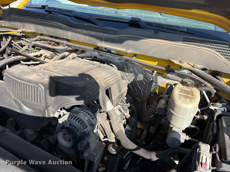 image for item ER4755 2016 Chevrolet Silverado 3500HD utility bed pickup truck