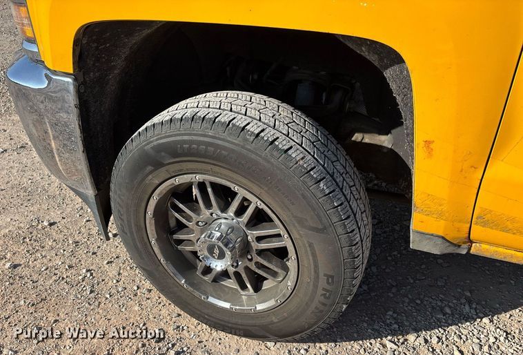 image for item ER4755 2016 Chevrolet Silverado 3500HD utility bed pickup truck