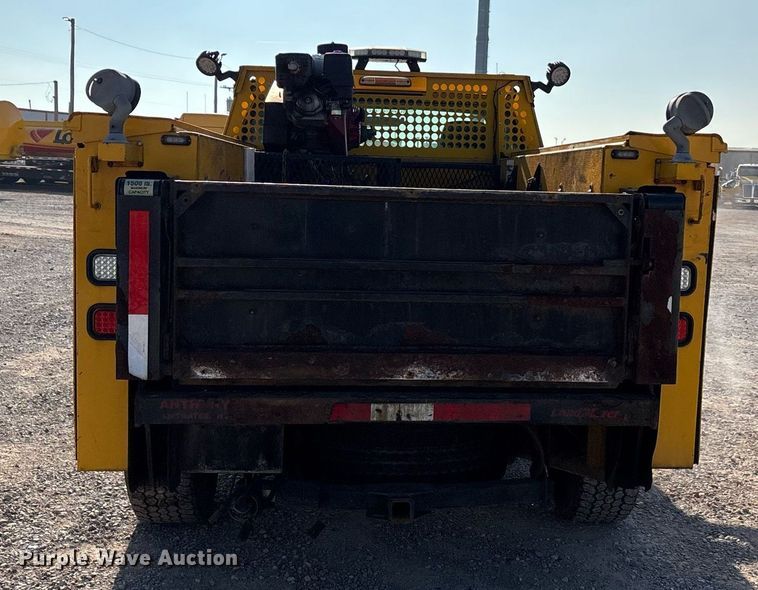 image for item ER4758 2016 Ford F350 Super Duty XL utility bed pickup truck