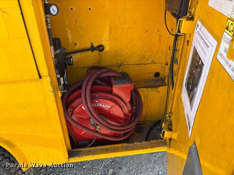 image for item ER4758 2016 Ford F350 Super Duty XL utility bed pickup truck