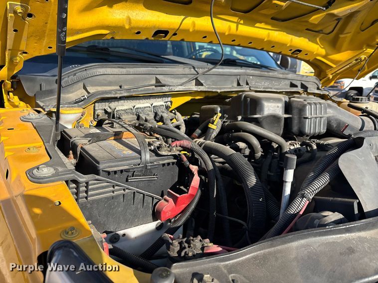 image for item ER4758 2016 Ford F350 Super Duty XL utility bed pickup truck