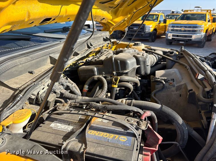 image for item ER4758 2016 Ford F350 Super Duty XL utility bed pickup truck