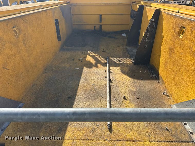 image for item ER4762 2019 Ford F350 Super Duty XL utility bed pickup truck