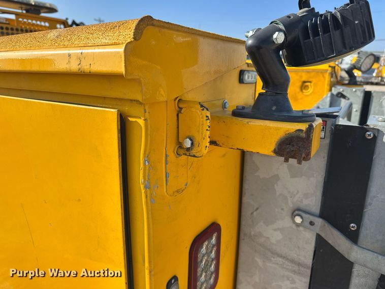 image for item ER4762 2019 Ford F350 Super Duty XL utility bed pickup truck