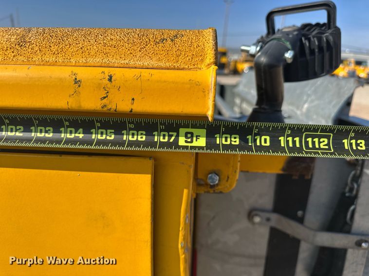 image for item ER4762 2019 Ford F350 Super Duty XL utility bed pickup truck