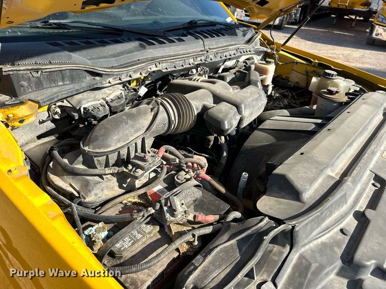 image for item ER4762 2019 Ford F350 Super Duty XL utility bed pickup truck