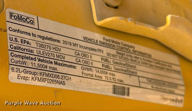 image for item ER4762 2019 Ford F350 Super Duty XL utility bed pickup truck