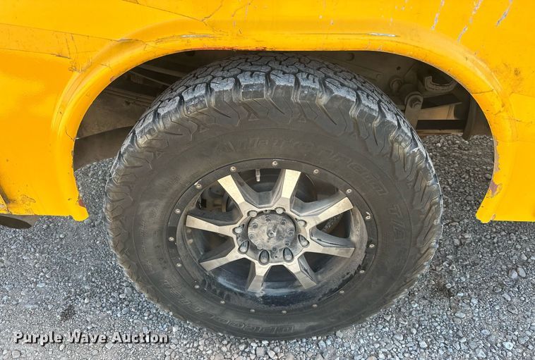 image for item ER4762 2019 Ford F350 Super Duty XL utility bed pickup truck