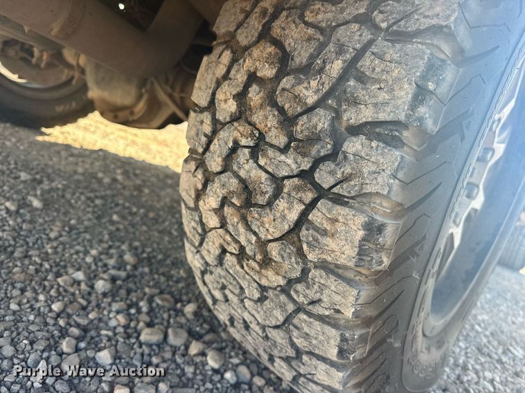 image for item ER4762 2019 Ford F350 Super Duty XL utility bed pickup truck