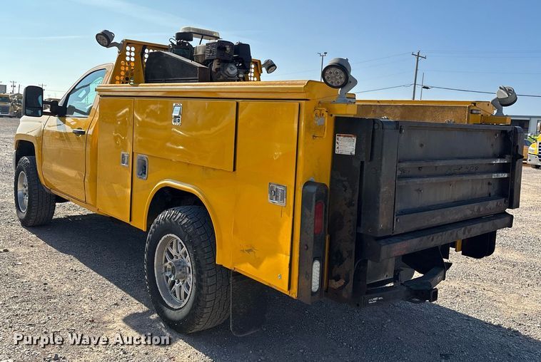 image for item ER4772 2016 Chevrolet Silverado 3500HD utility bed pickup truck