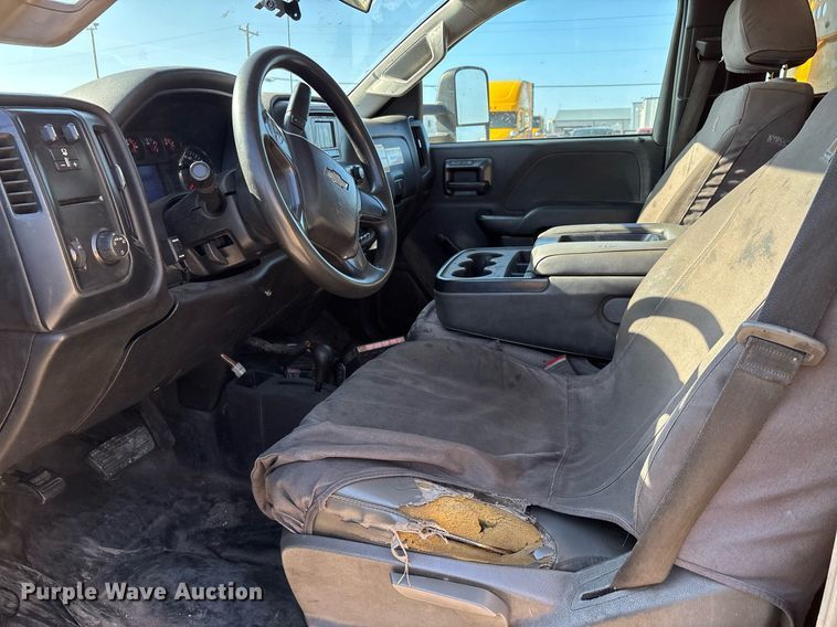 image for item ER4772 2016 Chevrolet Silverado 3500HD utility bed pickup truck