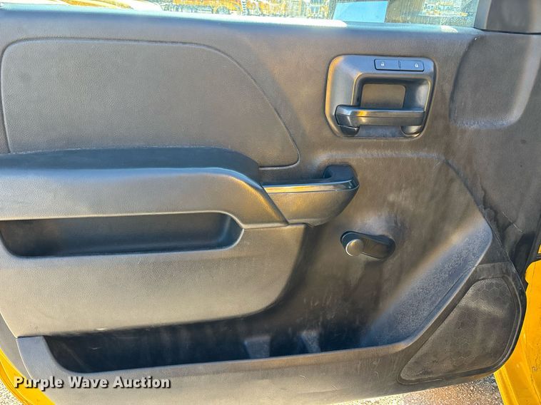 image for item ER4772 2016 Chevrolet Silverado 3500HD utility bed pickup truck