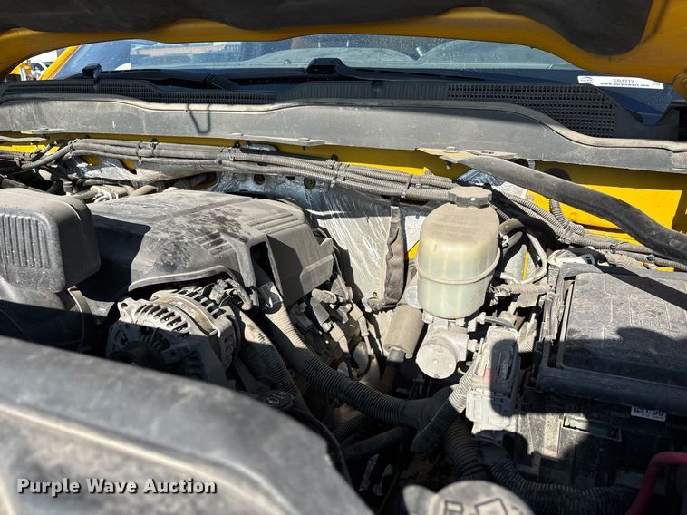 image for item ER4772 2016 Chevrolet Silverado 3500HD utility bed pickup truck