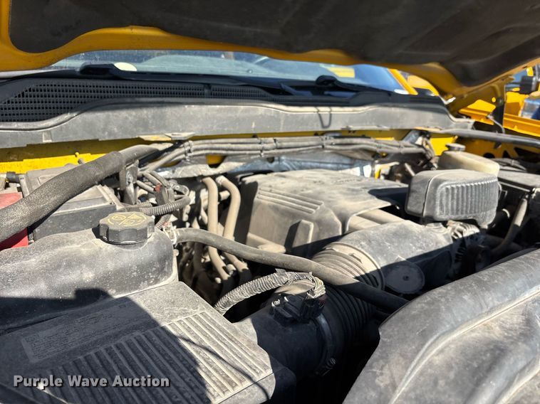 image for item ER4772 2016 Chevrolet Silverado 3500HD utility bed pickup truck