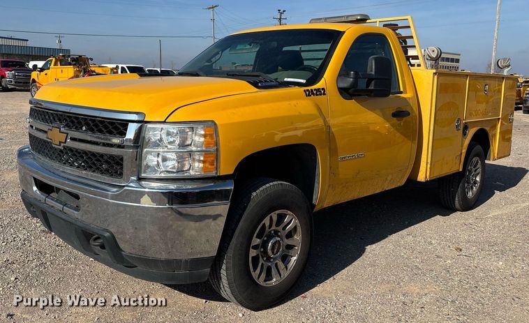 image for item ER4773 2012 Chevrolet Silverado 2500HD utility bed pickup truck