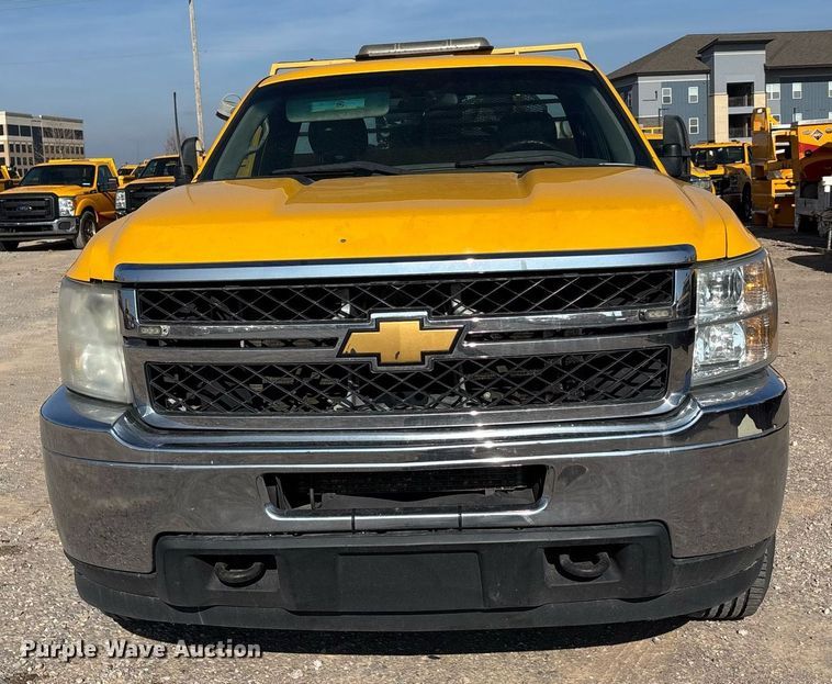 image for item ER4773 2012 Chevrolet Silverado 2500HD utility bed pickup truck