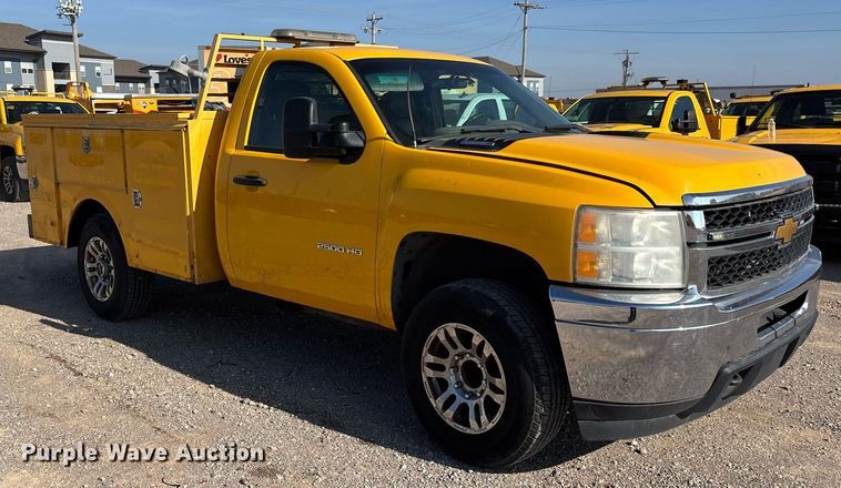 image for item ER4773 2012 Chevrolet Silverado 2500HD utility bed pickup truck