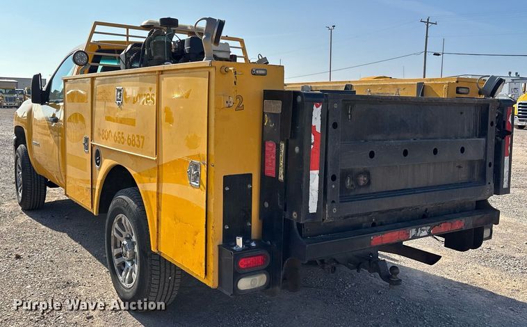 image for item ER4773 2012 Chevrolet Silverado 2500HD utility bed pickup truck