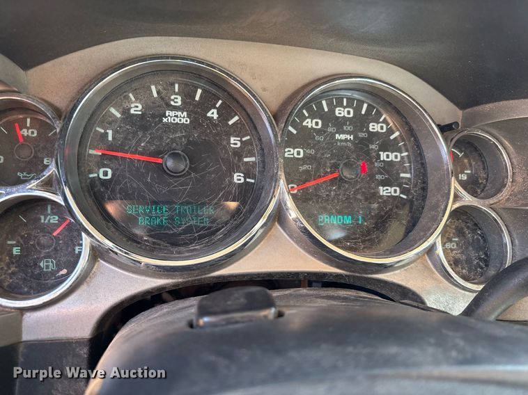 image for item ER4773 2012 Chevrolet Silverado 2500HD utility bed pickup truck