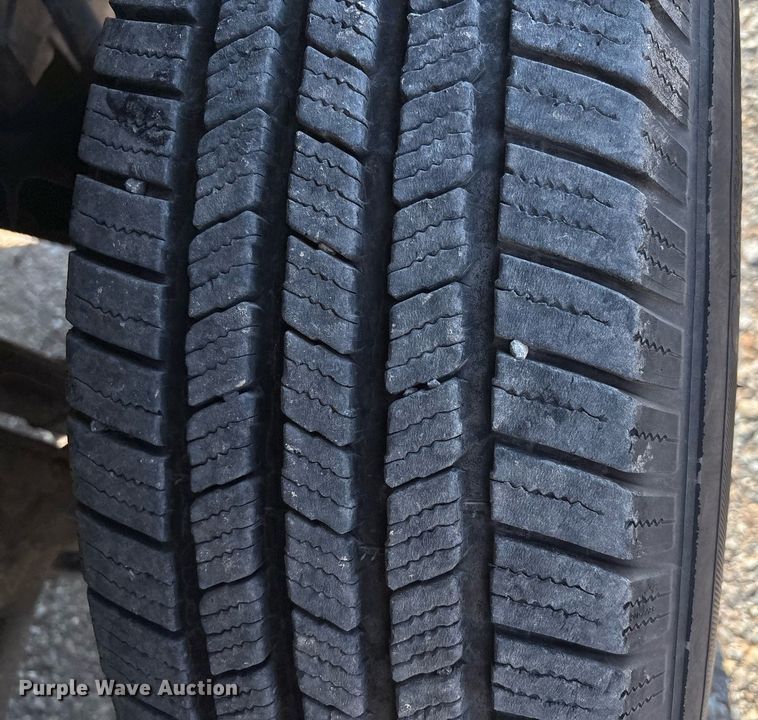 image for item ER4773 2012 Chevrolet Silverado 2500HD utility bed pickup truck