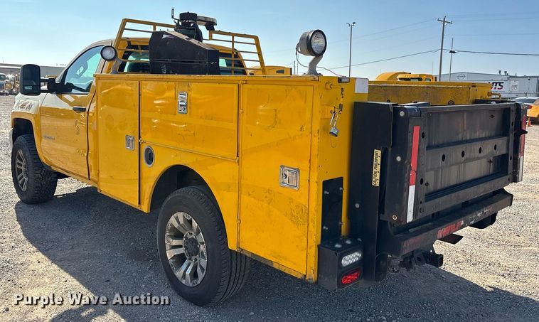 image for item ER4780 2015 Chevrolet Silverado 3500HD utility bed pickup truck