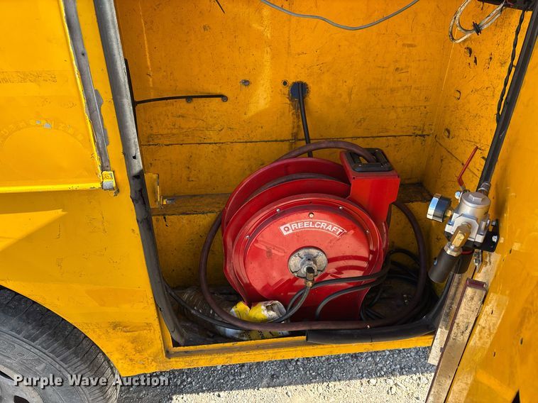 image for item ER4780 2015 Chevrolet Silverado 3500HD utility bed pickup truck