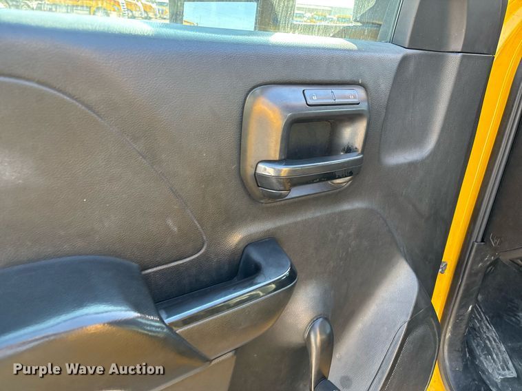 image for item ER4780 2015 Chevrolet Silverado 3500HD utility bed pickup truck