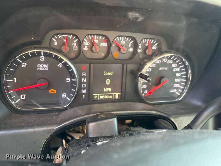 image for item ER4780 2015 Chevrolet Silverado 3500HD utility bed pickup truck