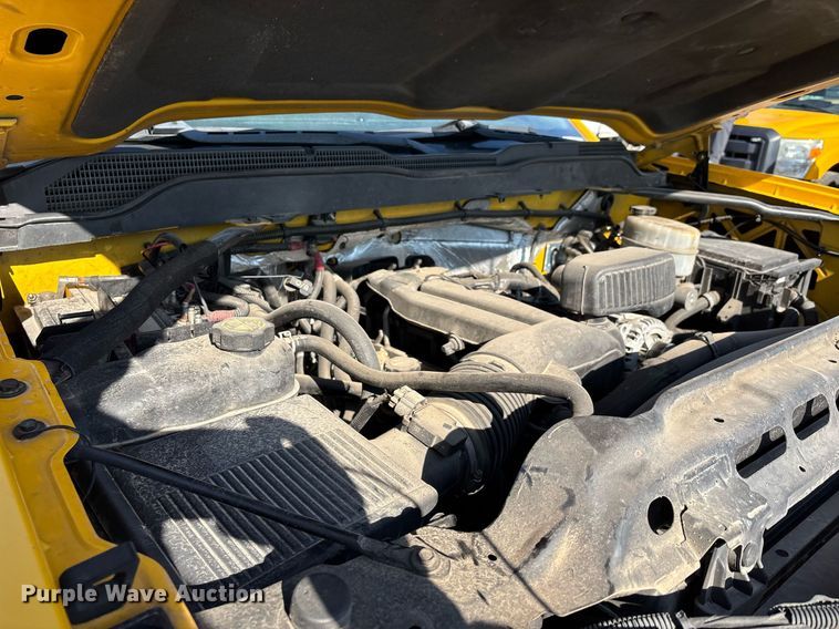 image for item ER4780 2015 Chevrolet Silverado 3500HD utility bed pickup truck