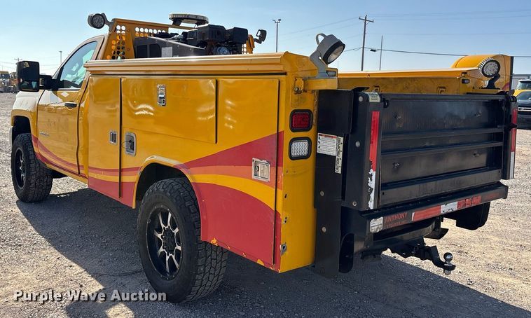 image for item ER4781 2017 Chevrolet Silverado 3500HD utility bed pickup truck