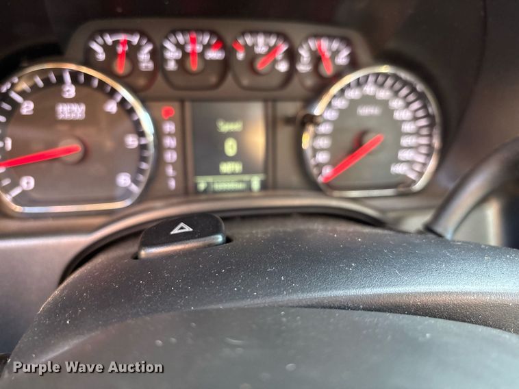 image for item ER4781 2017 Chevrolet Silverado 3500HD utility bed pickup truck