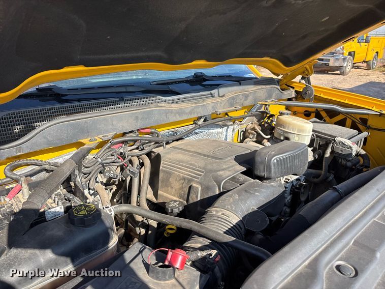 image for item ER4781 2017 Chevrolet Silverado 3500HD utility bed pickup truck