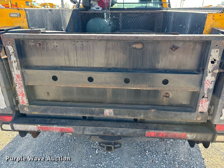 image for item ER4782 2015 Ford F350 Super Duty XL utility bed pickup truck