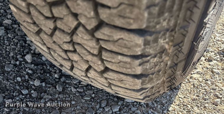 image for item ER4782 2015 Ford F350 Super Duty XL utility bed pickup truck