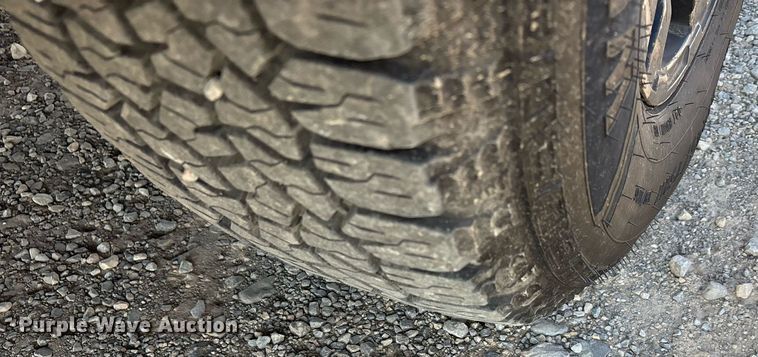 image for item ER4782 2015 Ford F350 Super Duty XL utility bed pickup truck