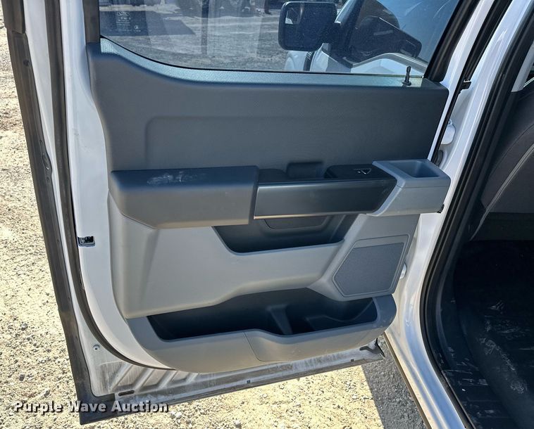 image for item ER4785 2021 Ford F150 XL SuperCrew pickup truck