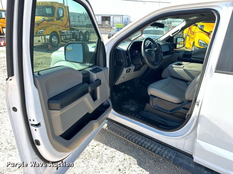 image for item ER4786 2020 Ford F150 XL SuperCrew pickup truck