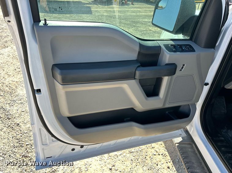 image for item ER4786 2020 Ford F150 XL SuperCrew pickup truck