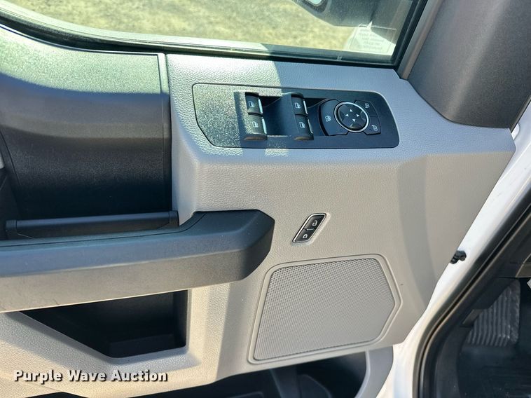 image for item ER4786 2020 Ford F150 XL SuperCrew pickup truck