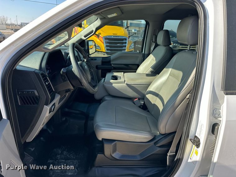 image for item ER4786 2020 Ford F150 XL SuperCrew pickup truck