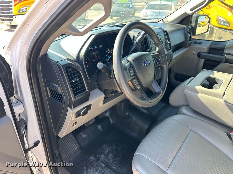 image for item ER4786 2020 Ford F150 XL SuperCrew pickup truck