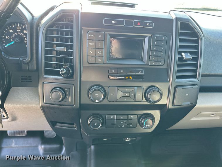 image for item ER4786 2020 Ford F150 XL SuperCrew pickup truck